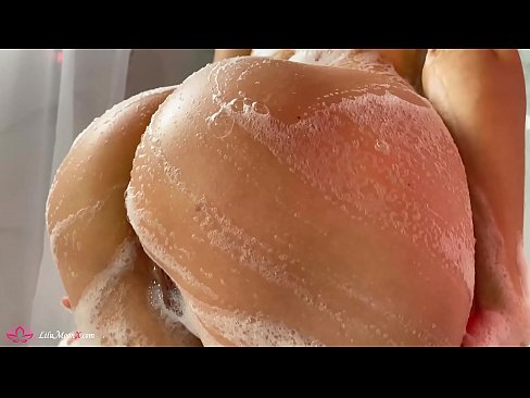 ❤️ La morena es masturba el cony amb un vibrador fins a un orgasme intens a la dutxa ❌ Porno al ca.hdporn24.ru